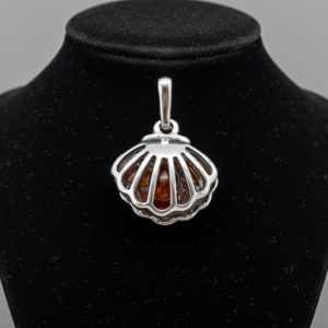 pendentif coquillage en argent 925 et perle d'ambre naturelle
